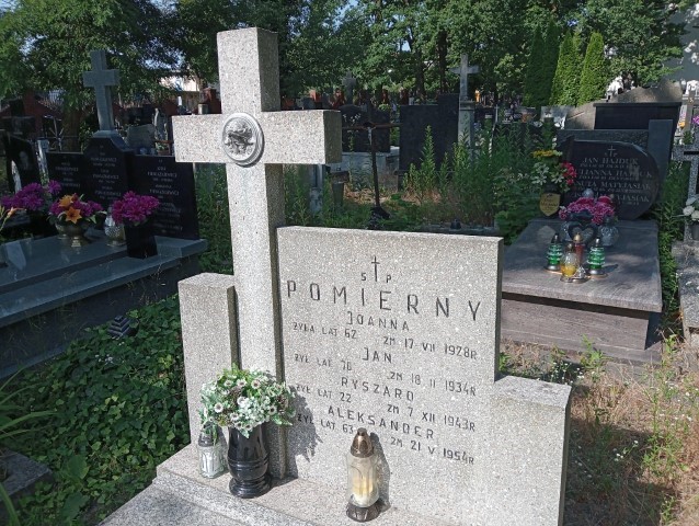 Aleksander Pomierny Piaseczno - Grobonet - Wyszukiwarka osób pochowanych