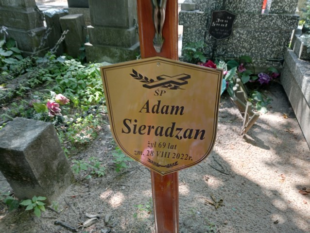 Adam Sieradzan 1953 Piaseczno - Grobonet - Wyszukiwarka osób pochowanych